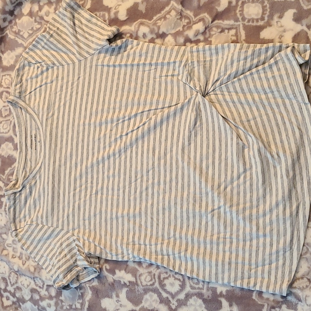 Banana Republic tshirt